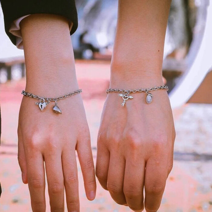 Couple Heart Magnet Bracelet