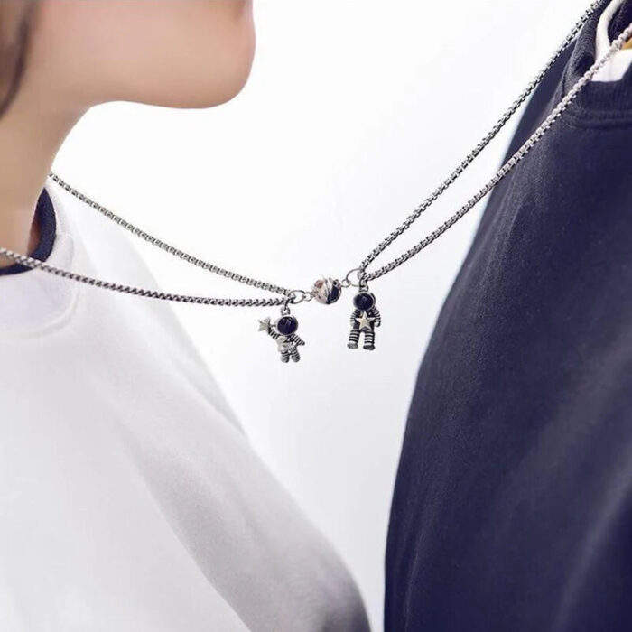 Couple Astronaut Magnet Pendant