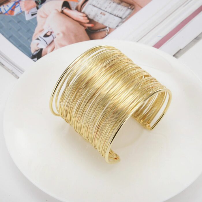 Wire Bangle Golden