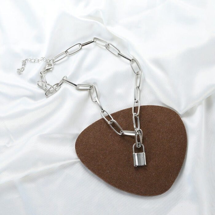 Lock Shape Pendant Silver - Image 3